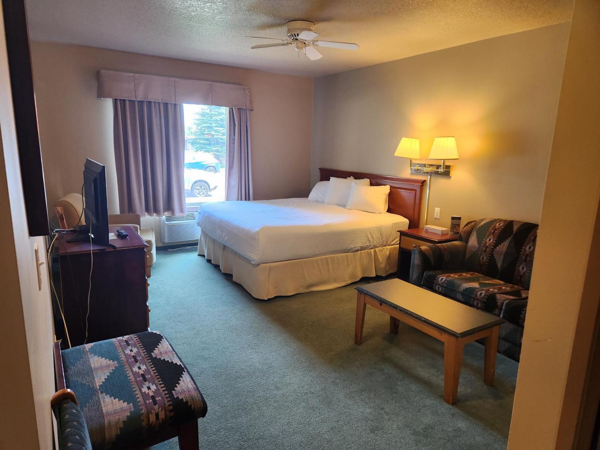 Waterton Lakes Lodge Resort Exterior photo